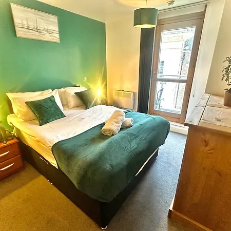 The Temple House Balcony Apartman Birmingham